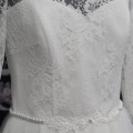 ivory kāzu kleita, pienbalta, mēž''gīņu augšdaļa, pērļu josta, aplikācija, mežgīnes, bez apakšsvārkiem, kupla, A-siluets