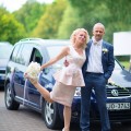 zīda kāzu kleita, maig rozā, volāns, ziedi, pērļu pogas, mini kāzu kleita, futlārkleita, zīmuļkleita ar volānu, spiesti ziedi, 