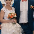 zīda kleita, tafts, volāni, mini kleita, persiku tonis, mežģīņu topiņš, jaciņa, kāzas, kleita grūtniecei