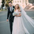 saules griezuma kleita, pūdera tonis ar mežģīnēm, kāzu kleita, tilla aste