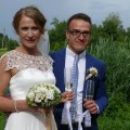 100% dabīga kāzu kleita, ziloņkaula balts zīds, viskozes odere, elastīga korsete, kokvilna, mežģīne tamborēta, frivoletes, če'hu pērles