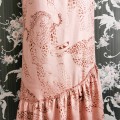 vecrozā zīda kleita, kleita ar volānu volānkleita, rozā kleita, vasaras kleita ar volānu, šūšana pārdaugavā